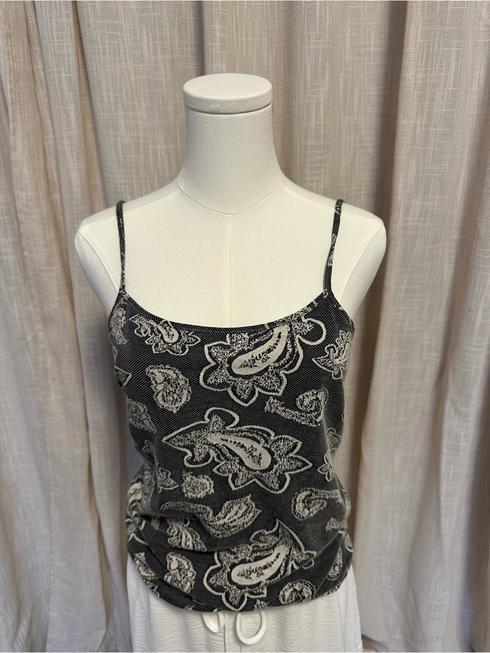 Loft Women's Black Paisley Print Spaghetti Strap Tank Top